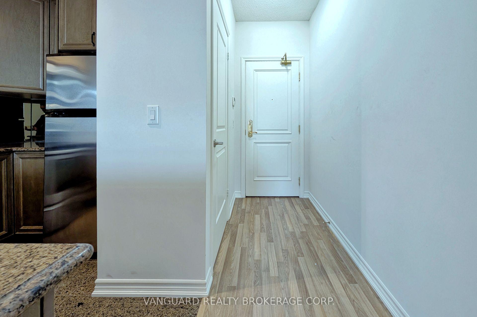 Photo 7 of Unit 1114, 9235 Jane Street, Vaughan, Maple — HOMEH