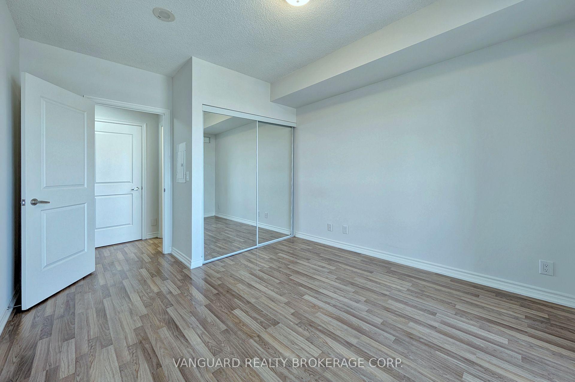 Photo 24 of Unit 1114, 9235 Jane Street, Vaughan, Maple — HOMEH