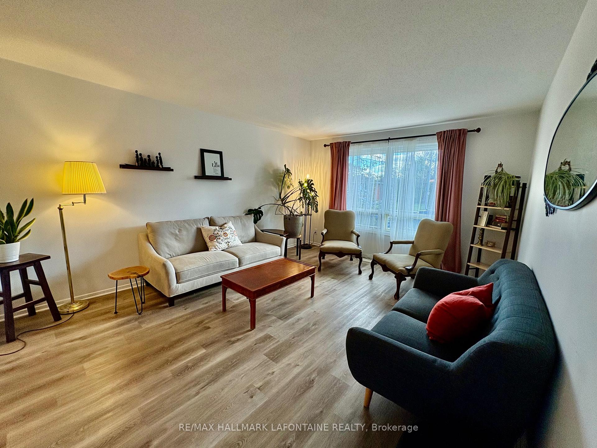 Photo 9 of 785 B Ridgewood Avenue, Ottawa, Mooneys Bay/Riverside Park — HOMEH