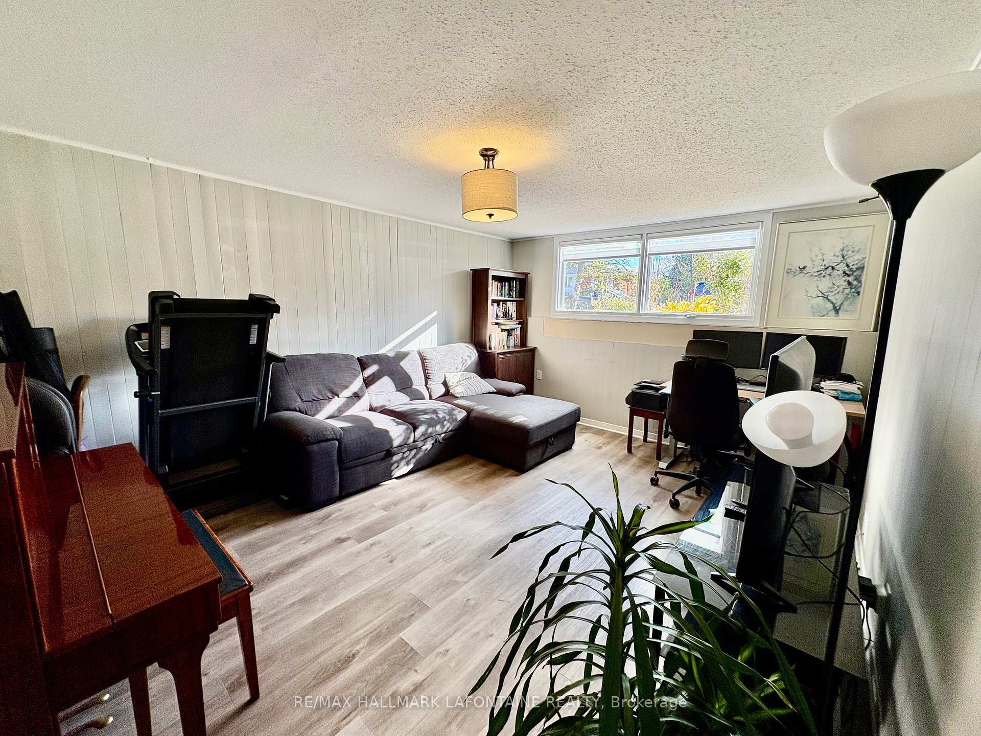 Photo 18 of 785 B Ridgewood Avenue, Ottawa, Mooneys Bay/Riverside Park — HOMEH
