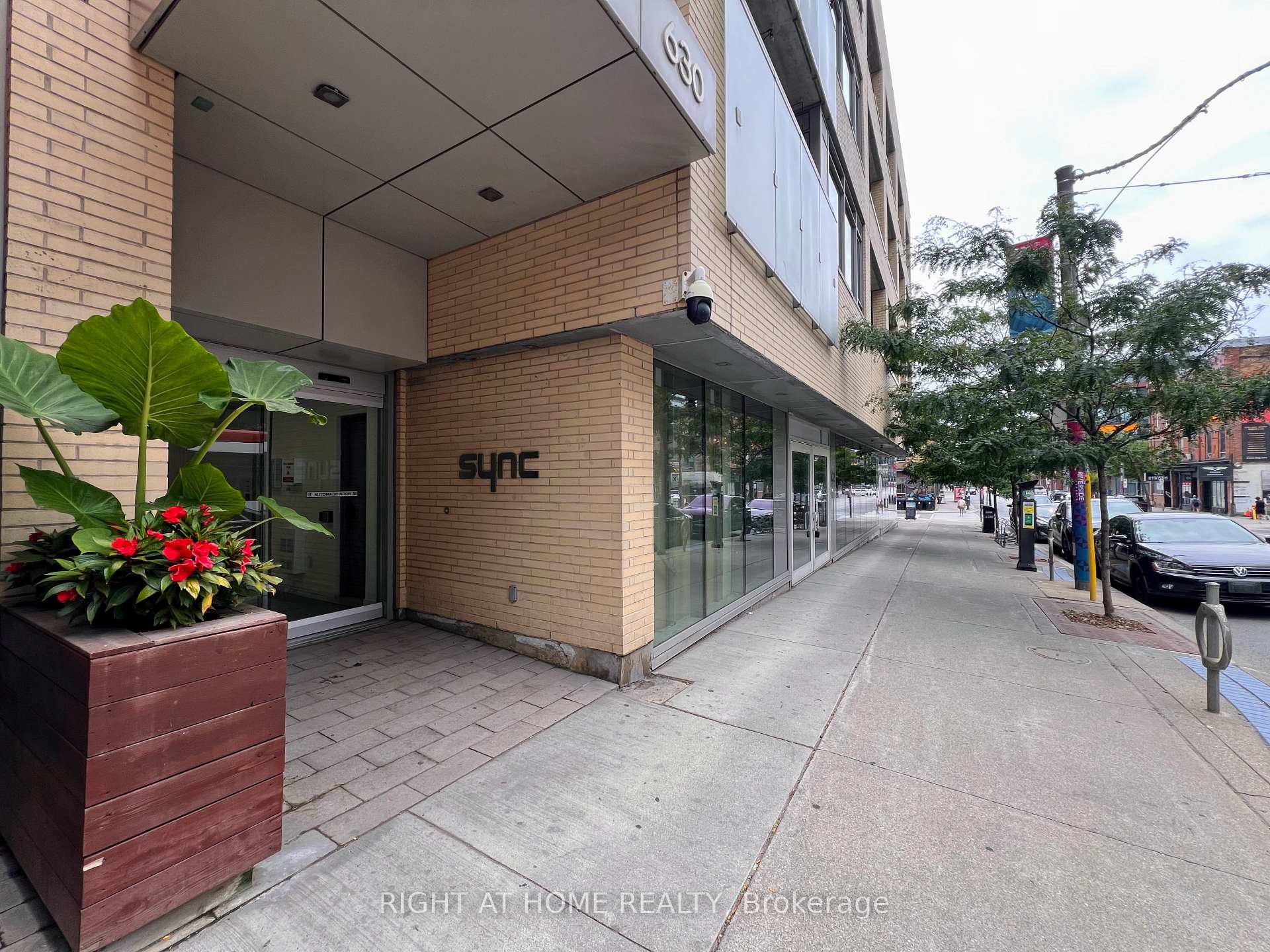 Photo 3 of Unit 401, 630 Queen Street E, Toronto, South Riverdale — HOMEH