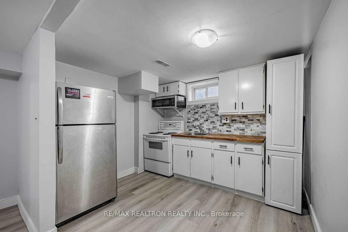 Photo 6 of 209 Martha Crescent, Caledon, Bolton West — HOMEH