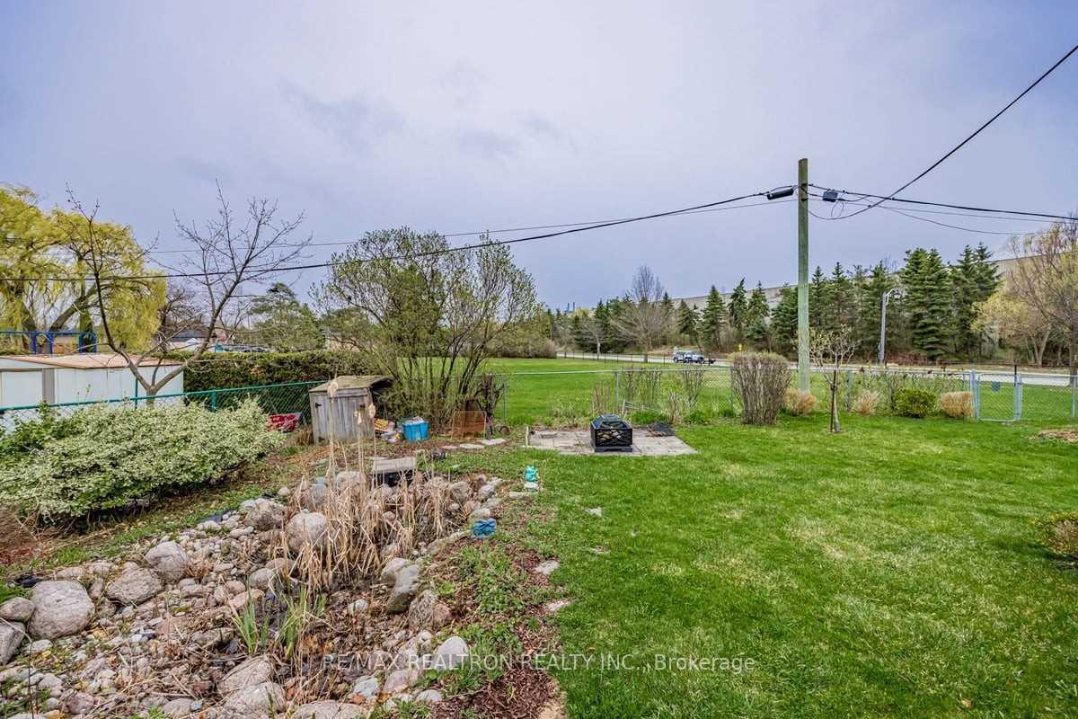 Photo 19 of 209 Martha Crescent, Caledon, Bolton West — HOMEH