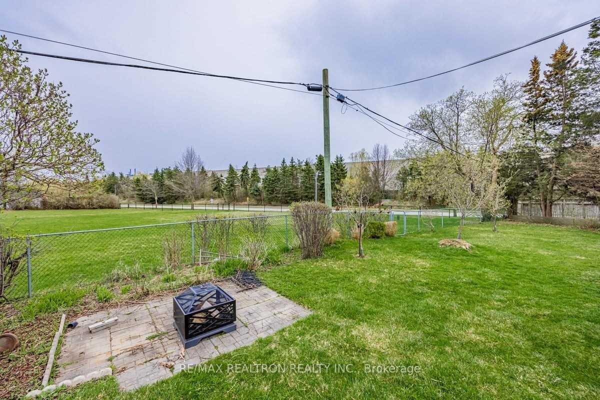 Photo 20 of 209 Martha Crescent, Caledon, Bolton West — HOMEH