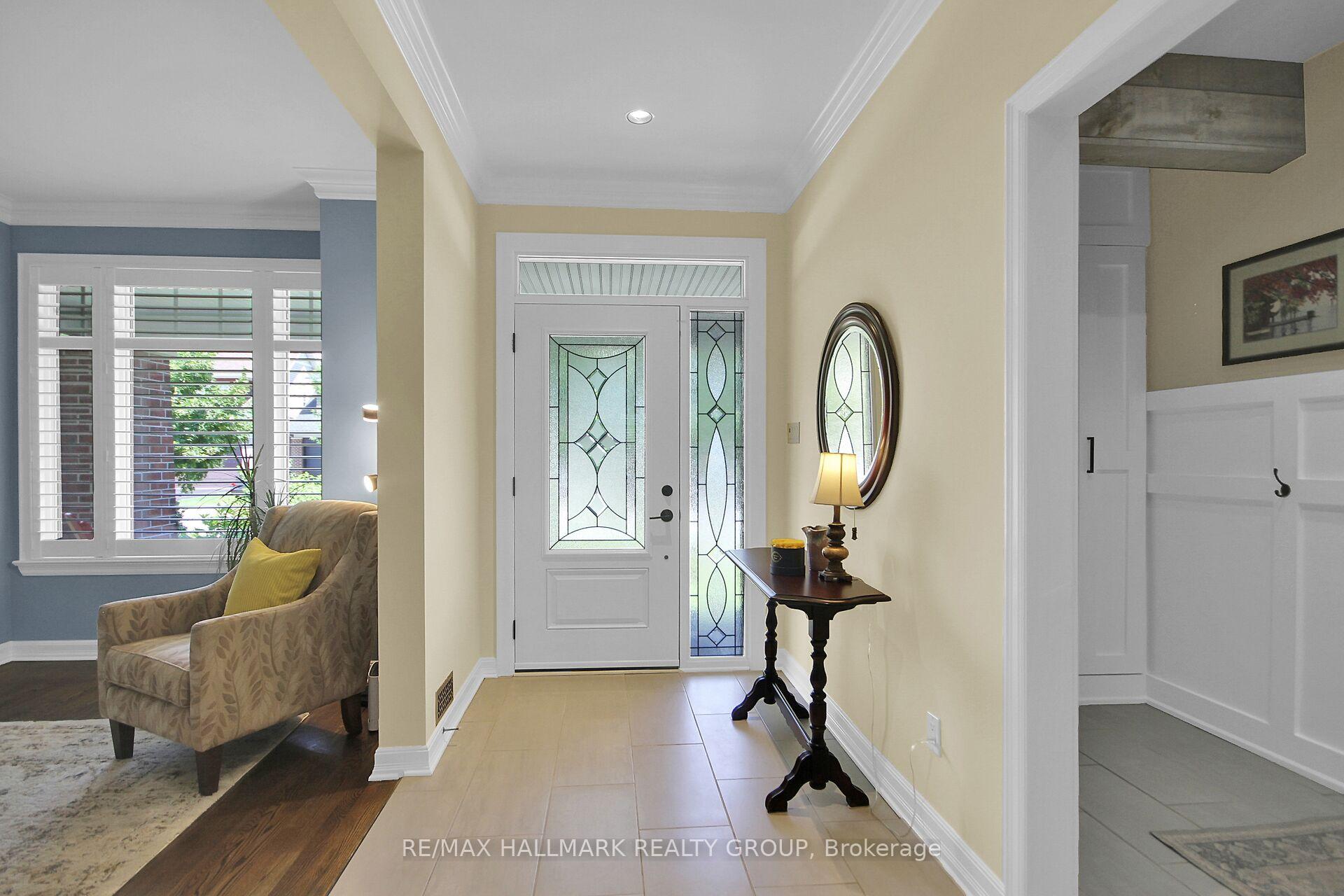Photo 3 of 30 Oakbriar Crescent, Ottawa, Barrhaven - Stonebridge — HOMEH