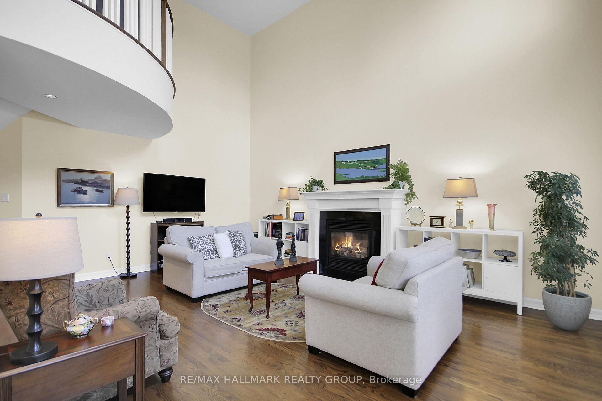 Photo 8 of 30 Oakbriar Crescent, Ottawa, Barrhaven - Stonebridge — HOMEH