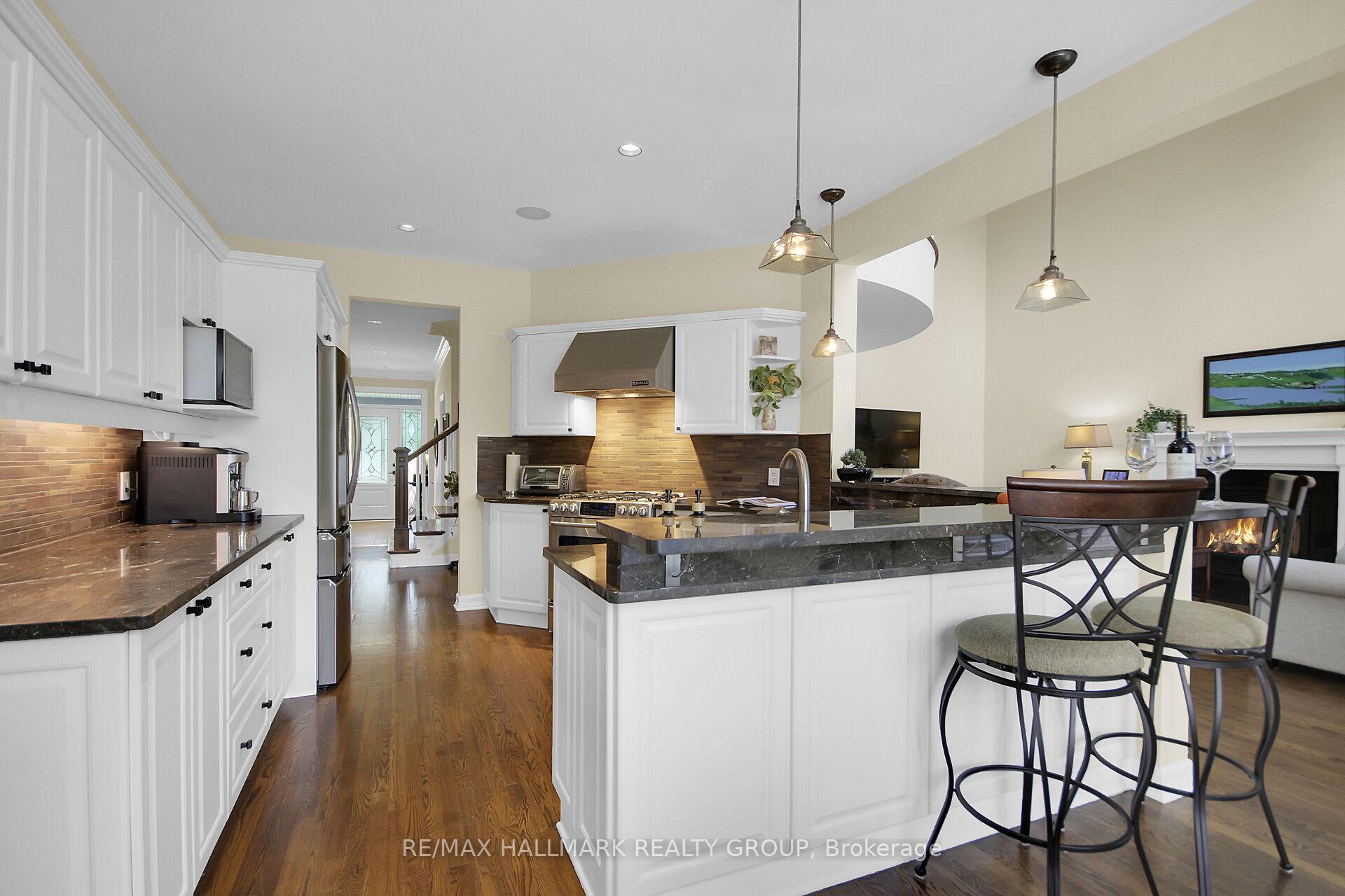 Photo 11 of 30 Oakbriar Crescent, Ottawa, Barrhaven - Stonebridge — HOMEH