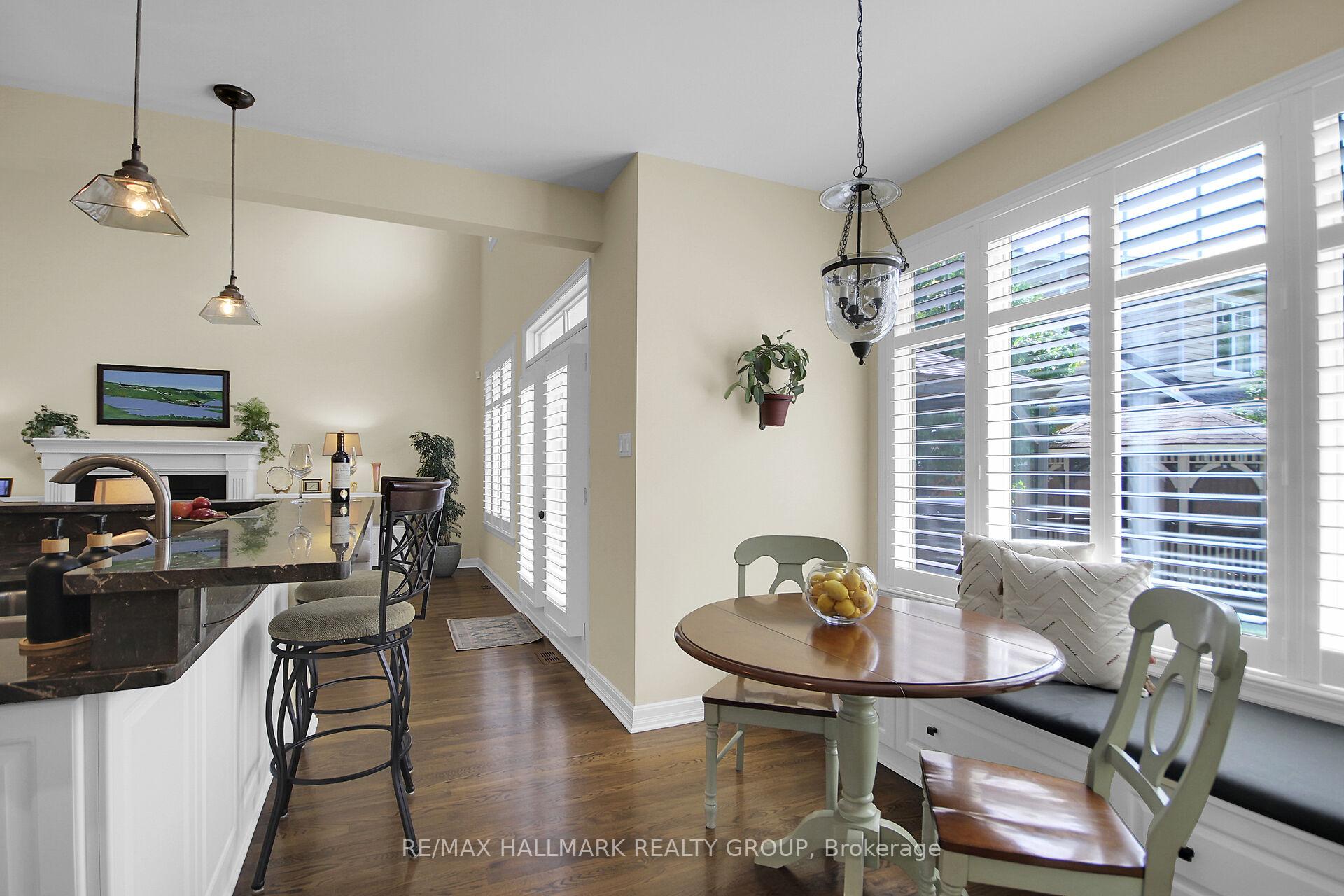 Photo 13 of 30 Oakbriar Crescent, Ottawa, Barrhaven - Stonebridge — HOMEH