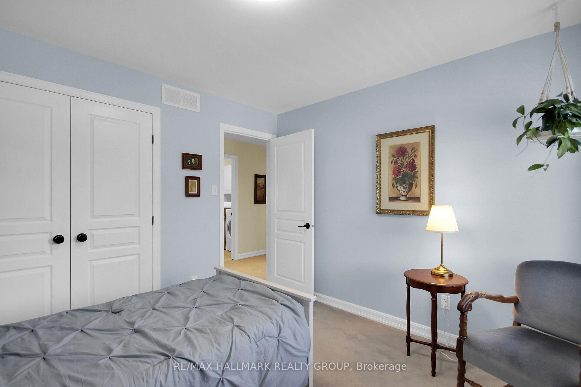 Photo 23 of 30 Oakbriar Crescent, Ottawa, Barrhaven - Stonebridge — HOMEH