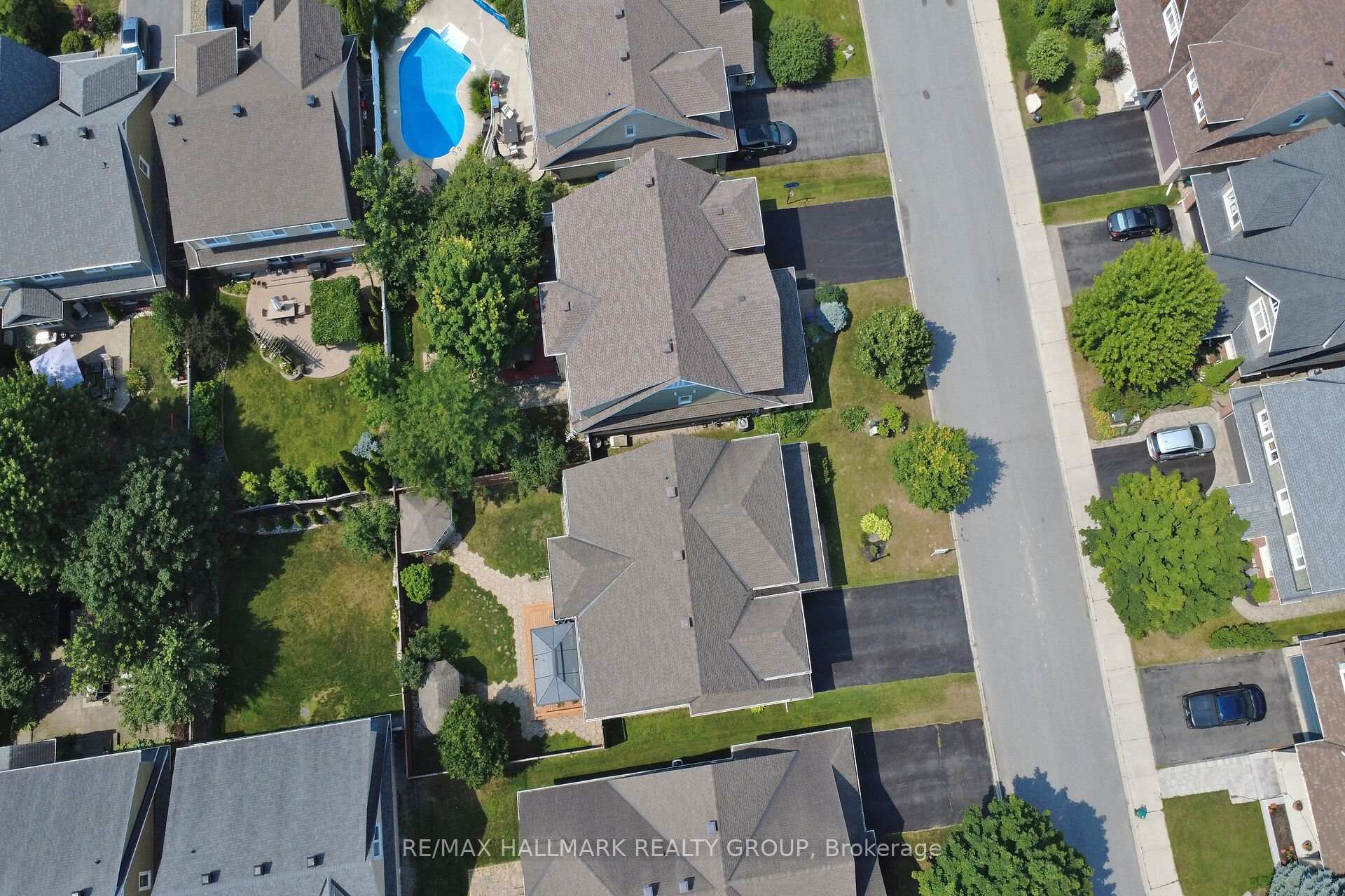 Photo 33 of 30 Oakbriar Crescent, Ottawa, Barrhaven - Stonebridge — HOMEH