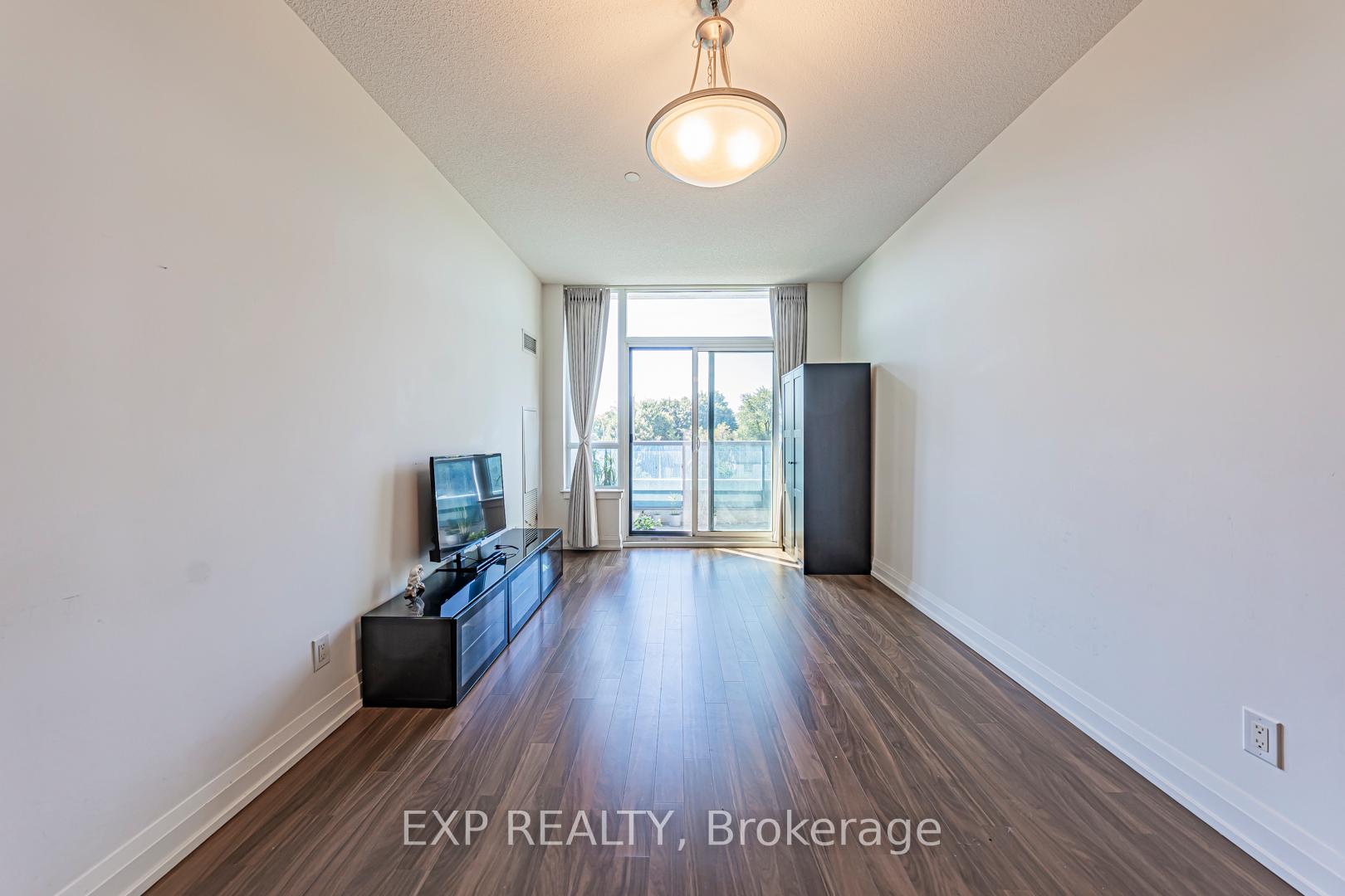 Photo 6 of Unit 308, 7167 Yonge Street, Markham, Grandview — HOMEH