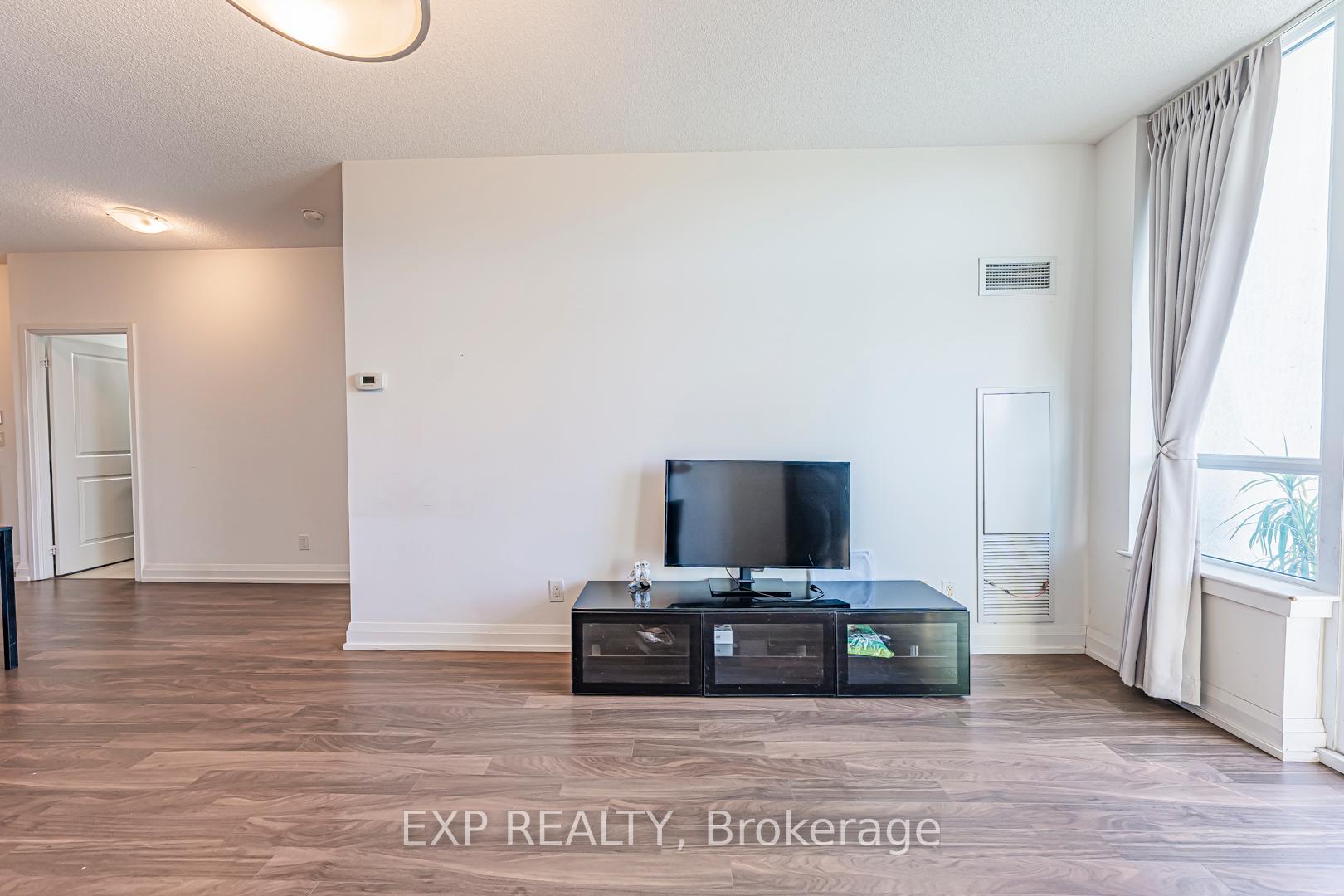 Photo 9 of Unit 308, 7167 Yonge Street, Markham, Grandview — HOMEH