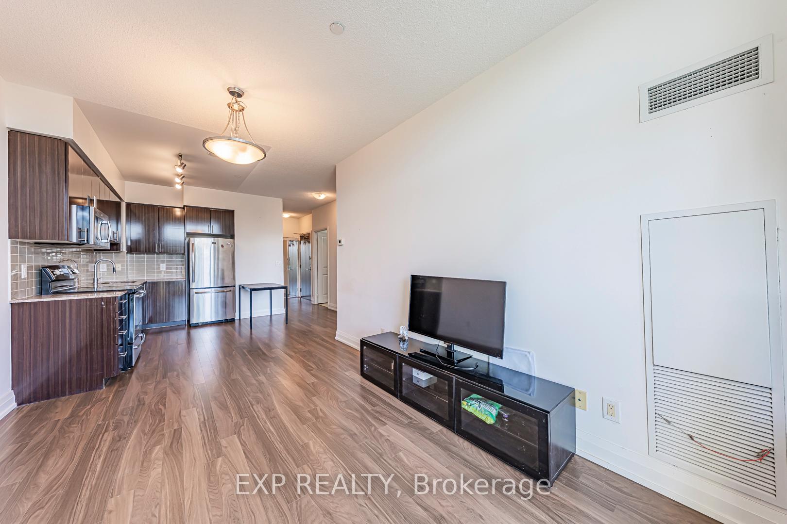 Photo 10 of Unit 308, 7167 Yonge Street, Markham, Grandview — HOMEH