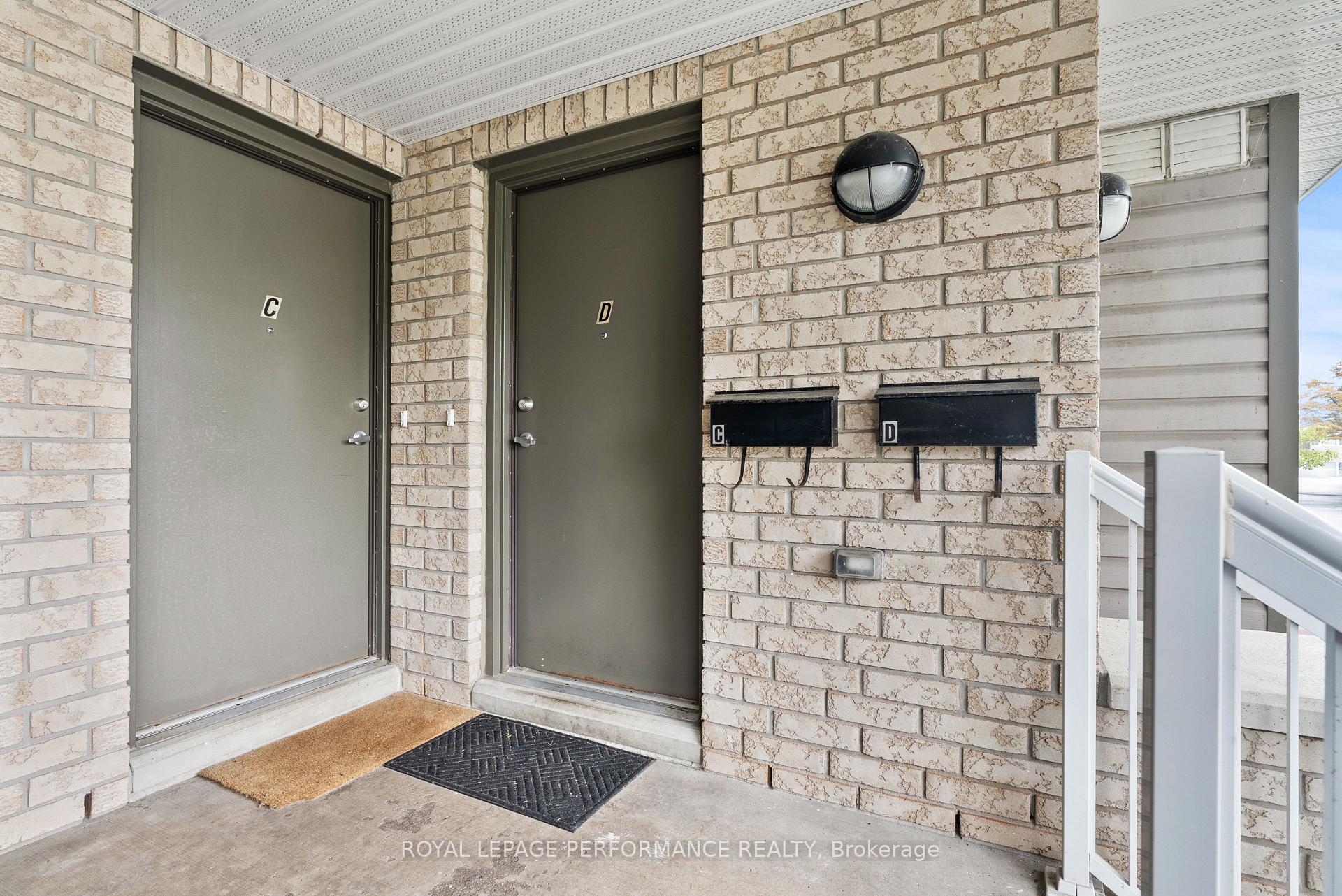 Photo 3 of Unit Unit #D, 2016 Dorima Street, Ottawa, Avalon East — HOMEH