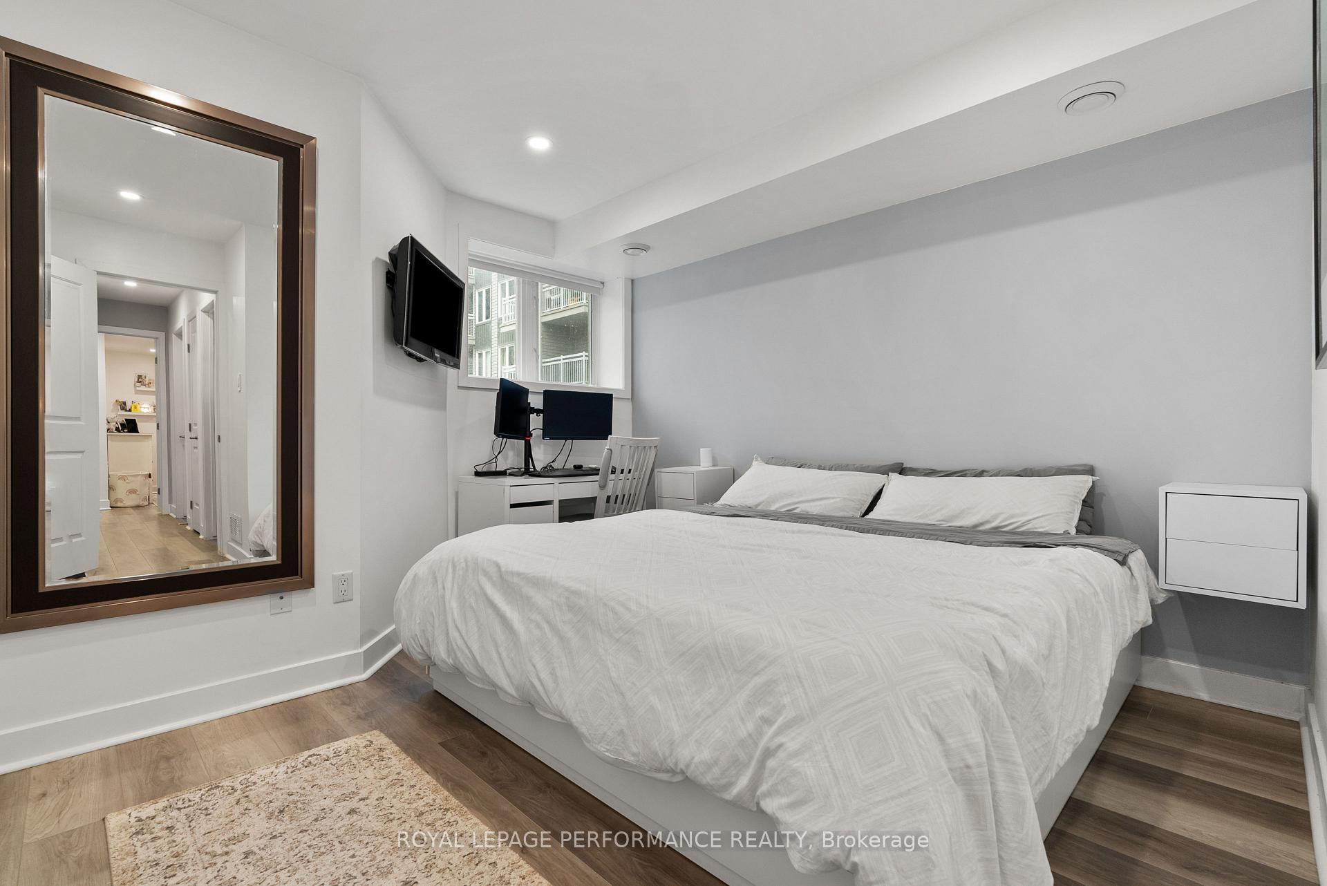 Photo 14 of Unit Unit #D, 2016 Dorima Street, Ottawa, Avalon East — HOMEH
