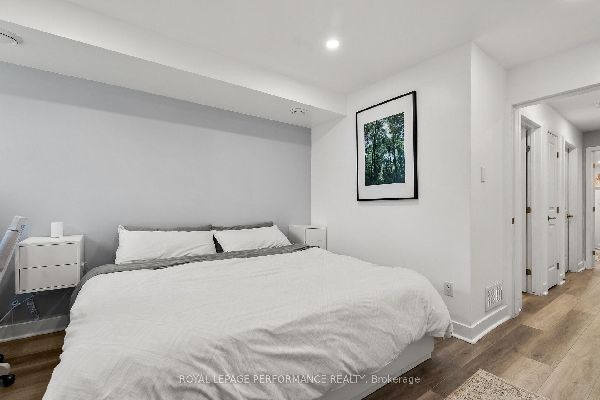 Photo 15 of Unit Unit #D, 2016 Dorima Street, Ottawa, Avalon East — HOMEH