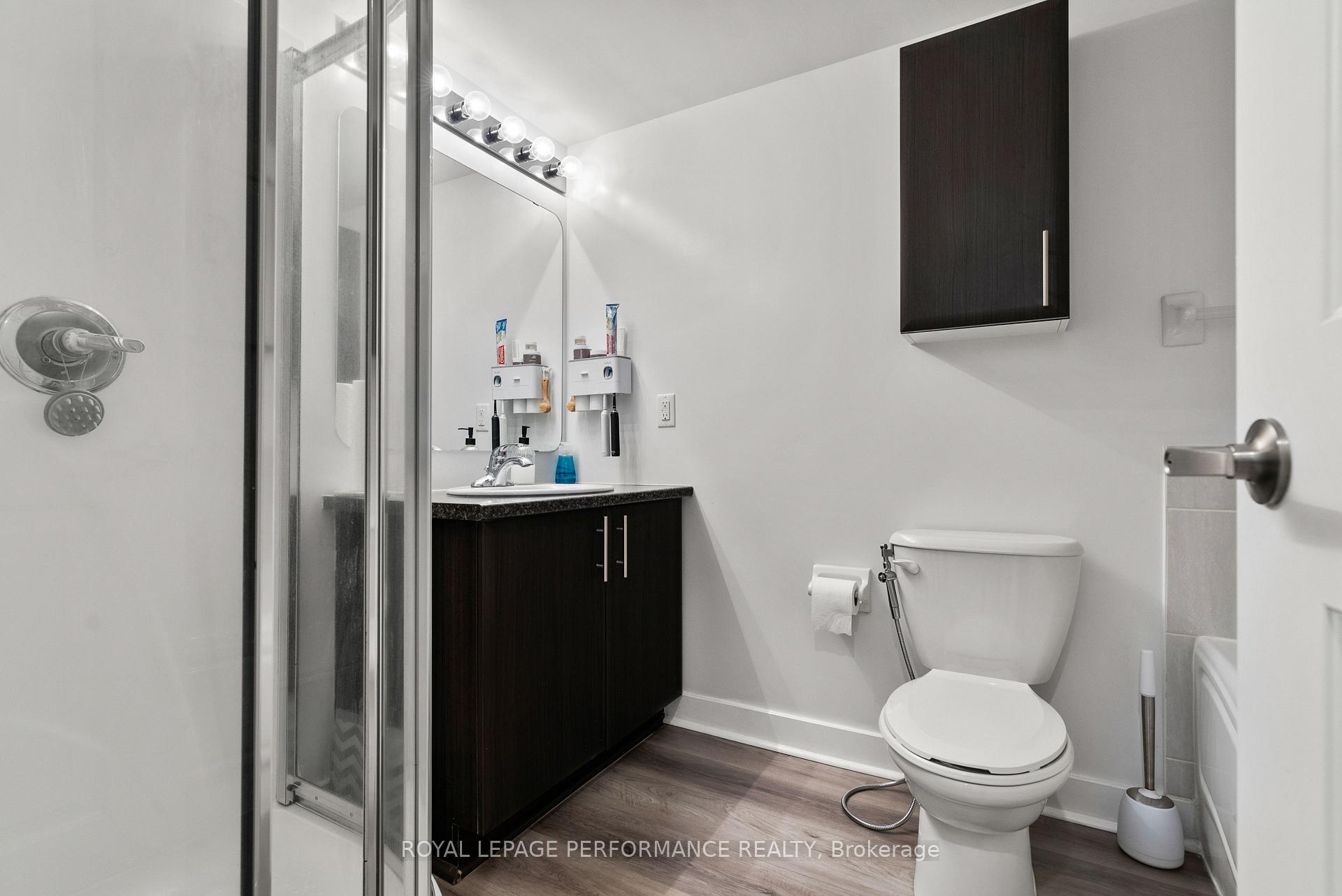 Photo 16 of Unit Unit #D, 2016 Dorima Street, Ottawa, Avalon East — HOMEH