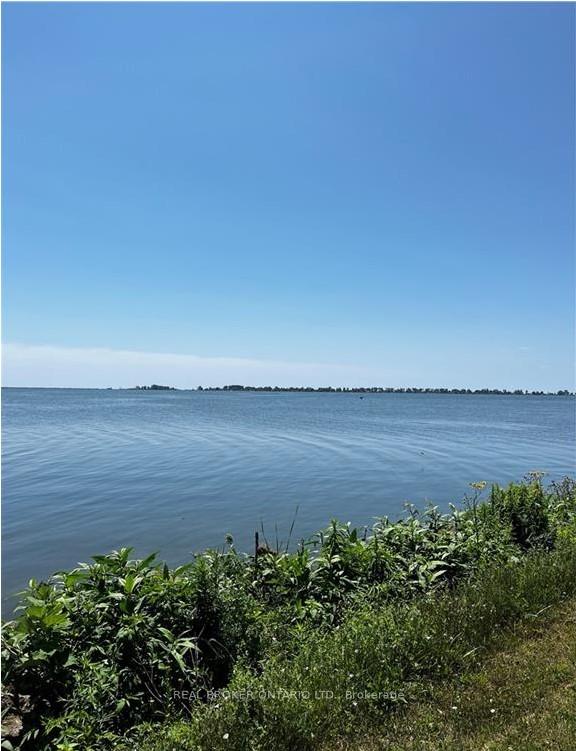 Photo 4 of 237 Peel Street, Chatham-Kent, Harwich — HOMEH