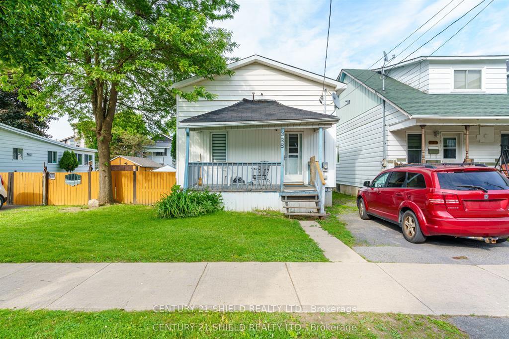Photo 2 of 325 Belmont Street, Cornwall — HOMEH