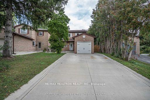 Photo 1 of 28 Valhalla Court, Aurora, Aurora Village — HOMEH