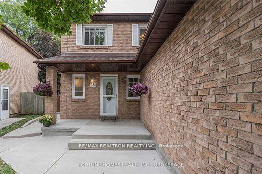 Photo 2 of 28 Valhalla Court, Aurora, Aurora Village — HOMEH