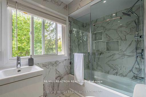 Photo 18 of 28 Valhalla Court, Aurora, Aurora Village — HOMEH