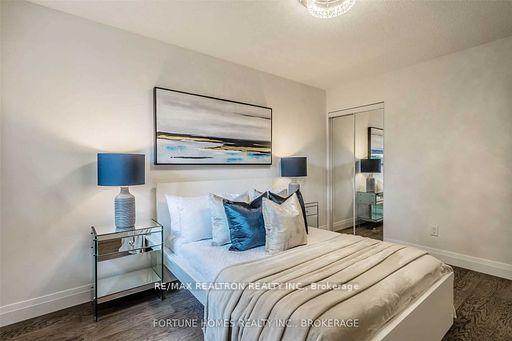 Photo 24 of 28 Valhalla Court, Aurora, Aurora Village — HOMEH