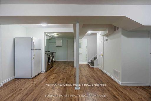 Photo 31 of 28 Valhalla Court, Aurora, Aurora Village — HOMEH