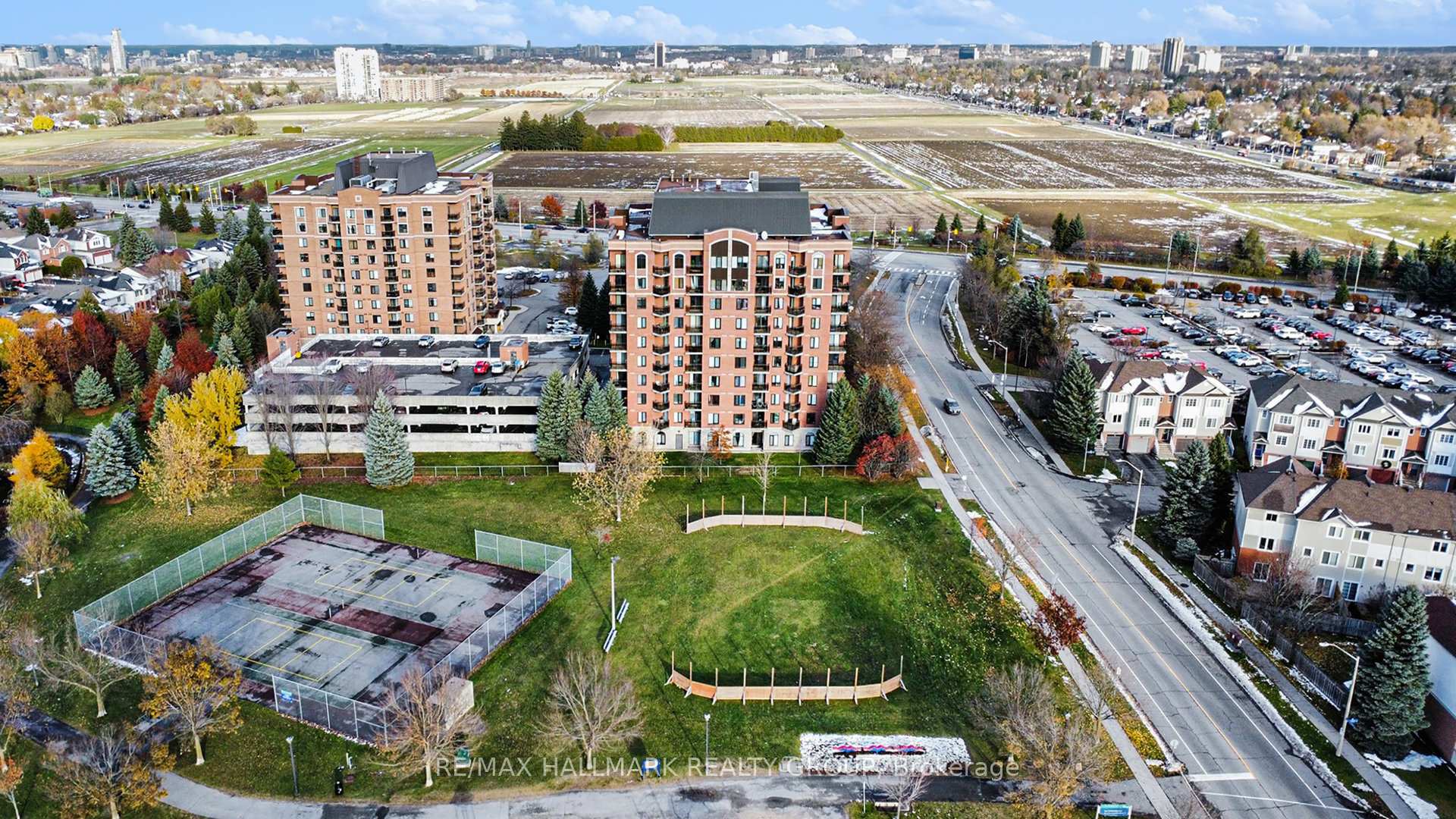 Photo 24 of Unit 8F, 310 Central Park Drive, Ottawa, Central Park — HOMEH