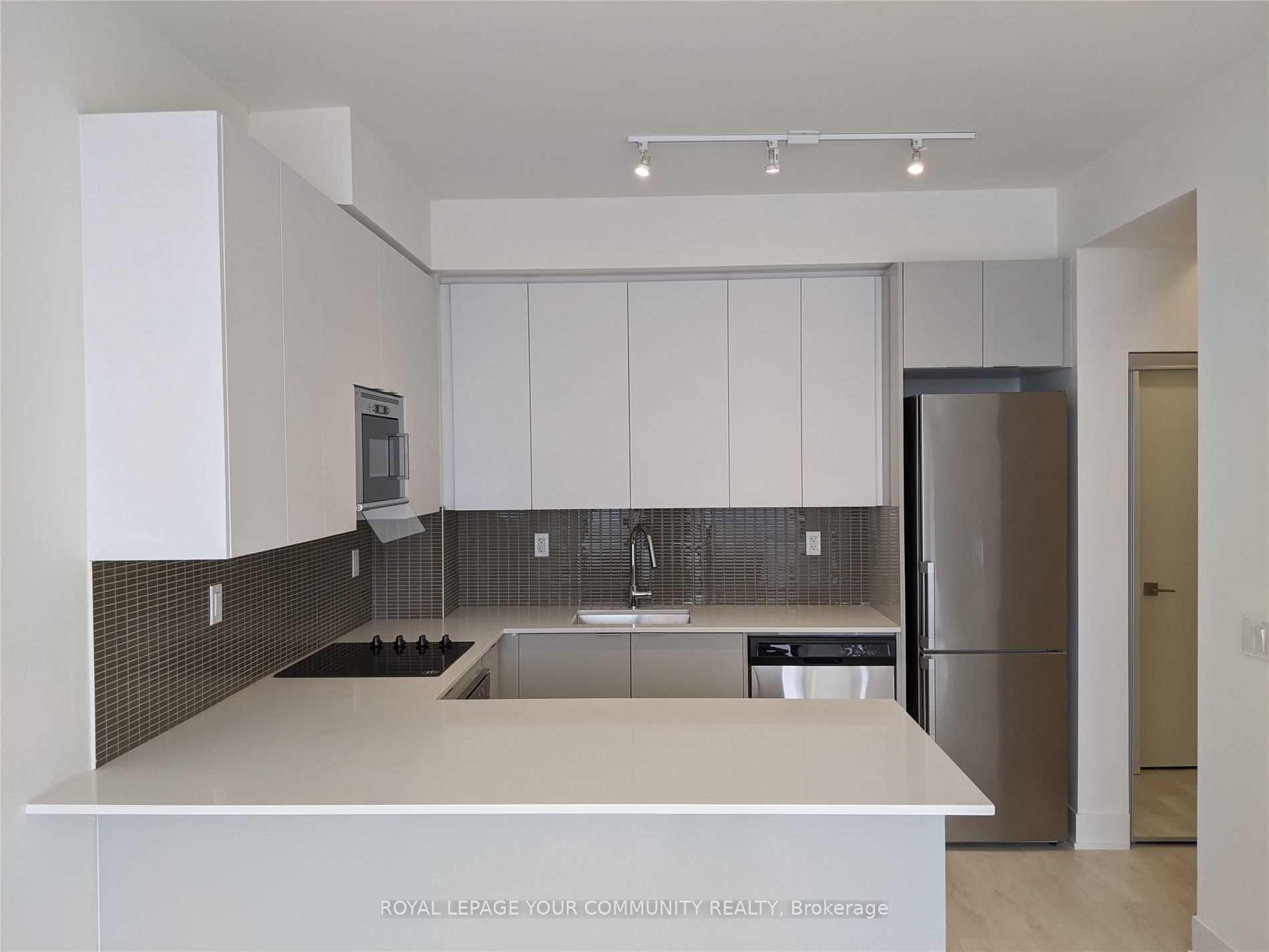 Photo 3 of Unit 810, 2908 Highway 7 Avenue, Vaughan, Concord — HOMEH