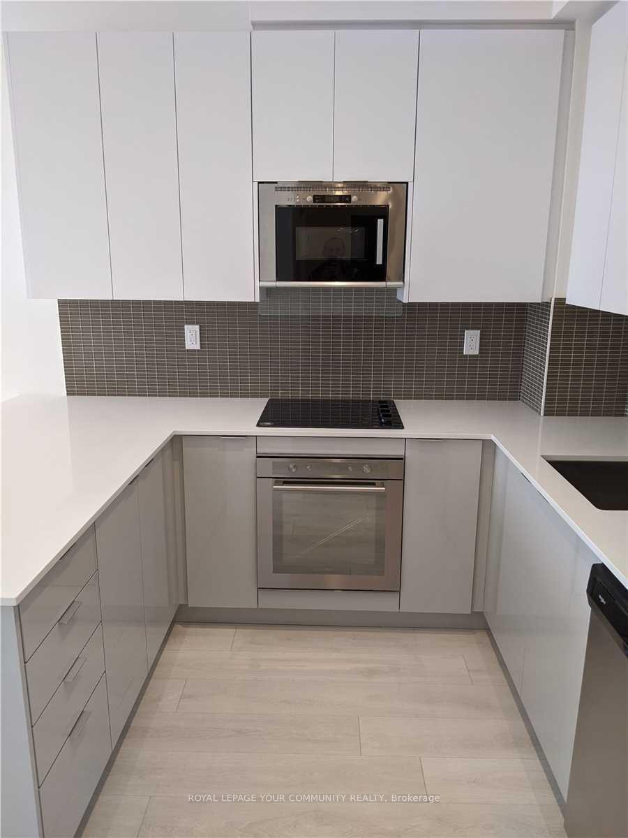 Photo 4 of Unit 810, 2908 Highway 7 Avenue, Vaughan, Concord — HOMEH
