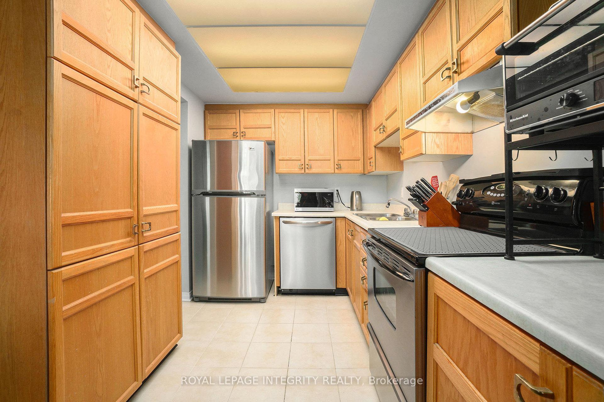 Photo 11 of 96 Haxby Private, Ottawa, Hunt Club Park/Greenboro — HOMEH