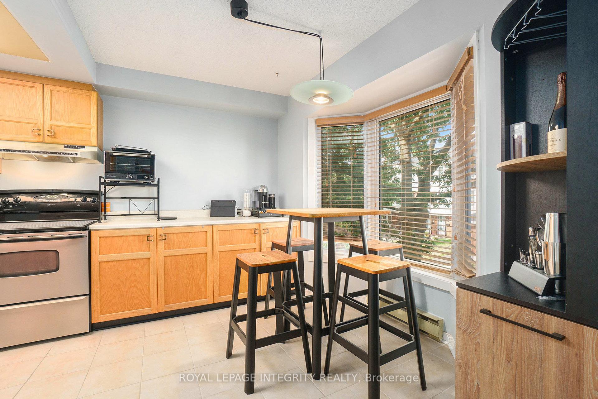 Photo 14 of 96 Haxby Private, Ottawa, Hunt Club Park/Greenboro — HOMEH