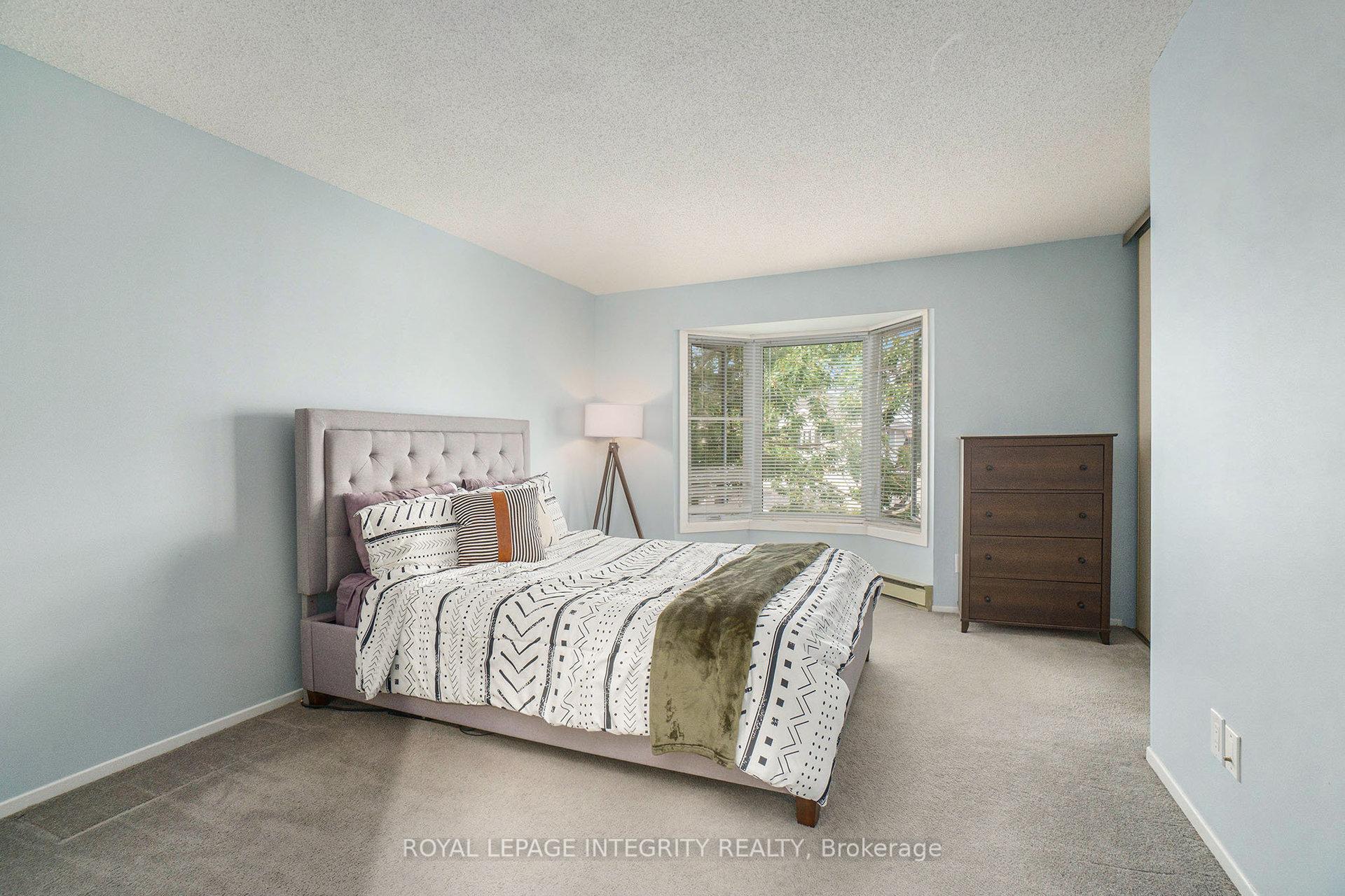 Photo 16 of 96 Haxby Private, Ottawa, Hunt Club Park/Greenboro — HOMEH