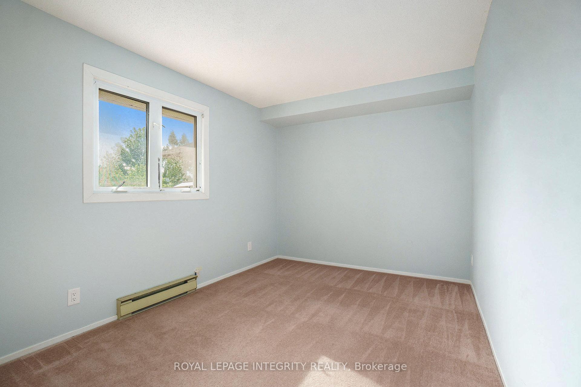 Photo 17 of 96 Haxby Private, Ottawa, Hunt Club Park/Greenboro — HOMEH