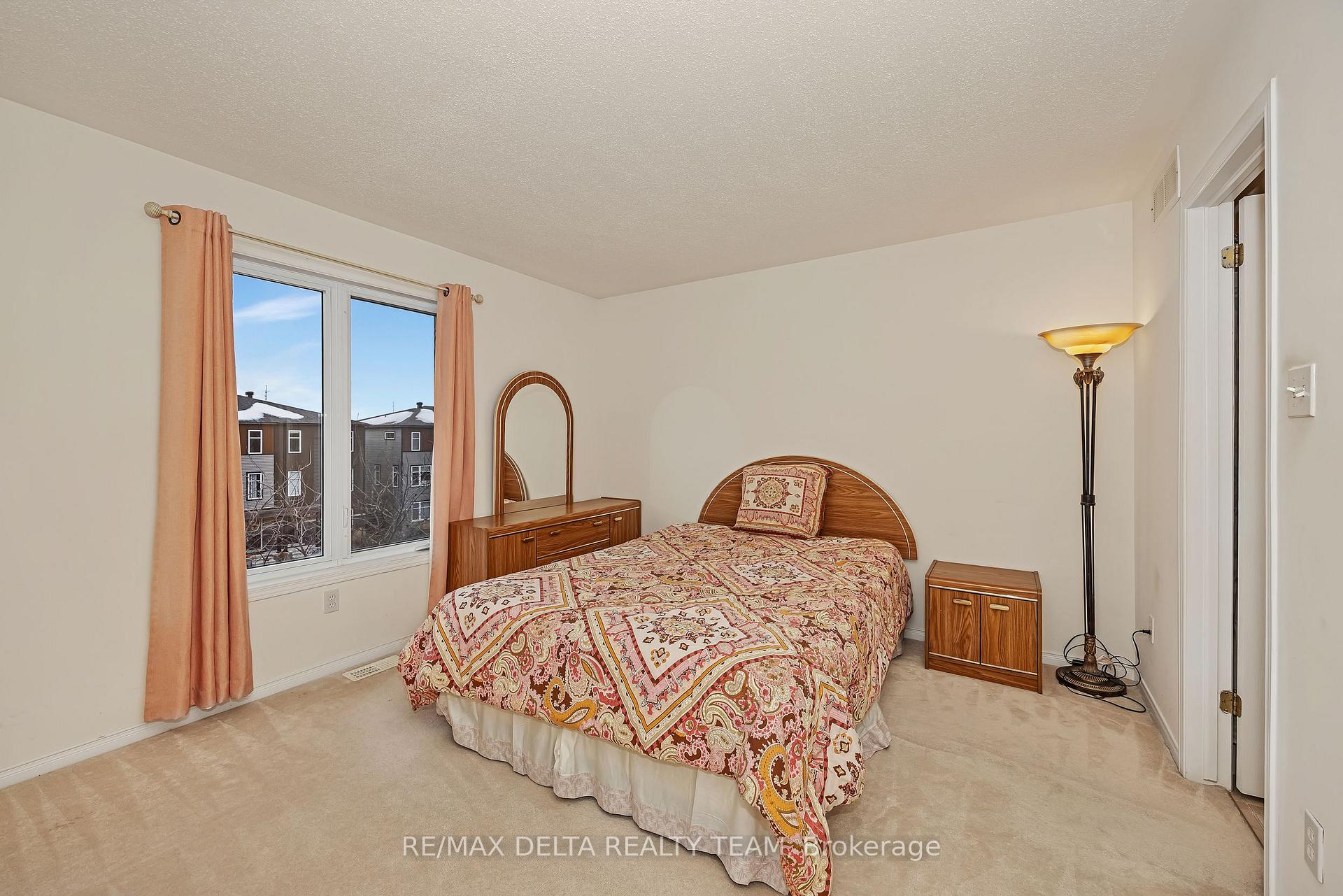Photo 20 of 14 Lakepointe Drive, Ottawa, Avalon East — HOMEH