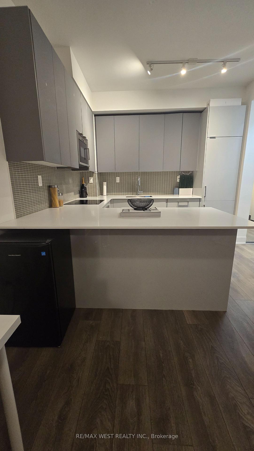 Photo 11 of Unit 910, 2916 Highway 7, Vaughan, Concord — HOMEH