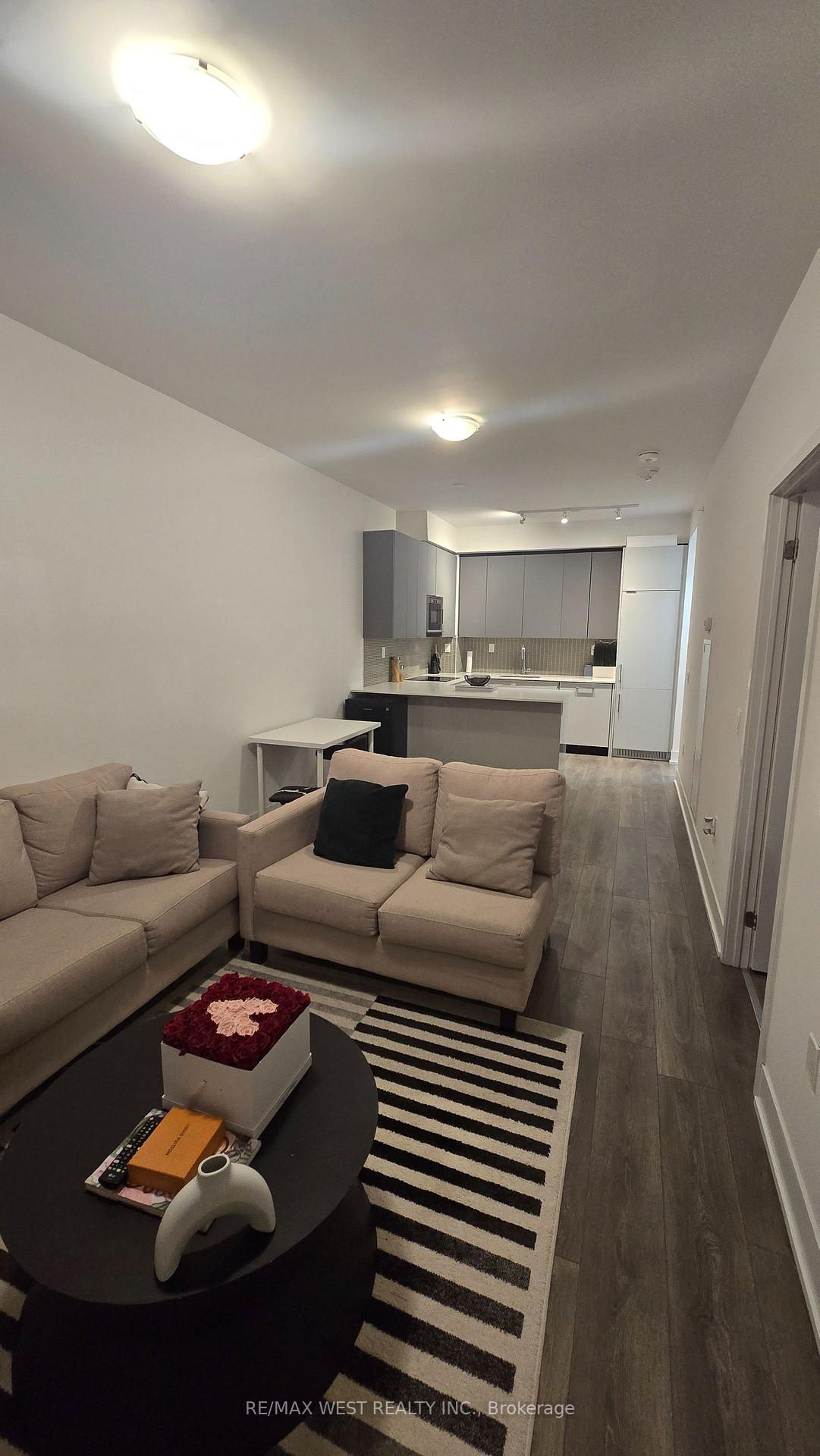 Photo 12 of Unit 910, 2916 Highway 7, Vaughan, Concord — HOMEH