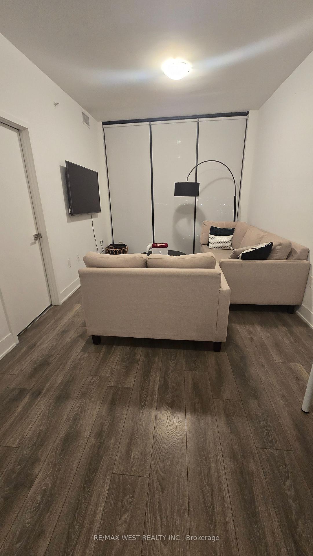 Photo 13 of Unit 910, 2916 Highway 7, Vaughan, Concord — HOMEH