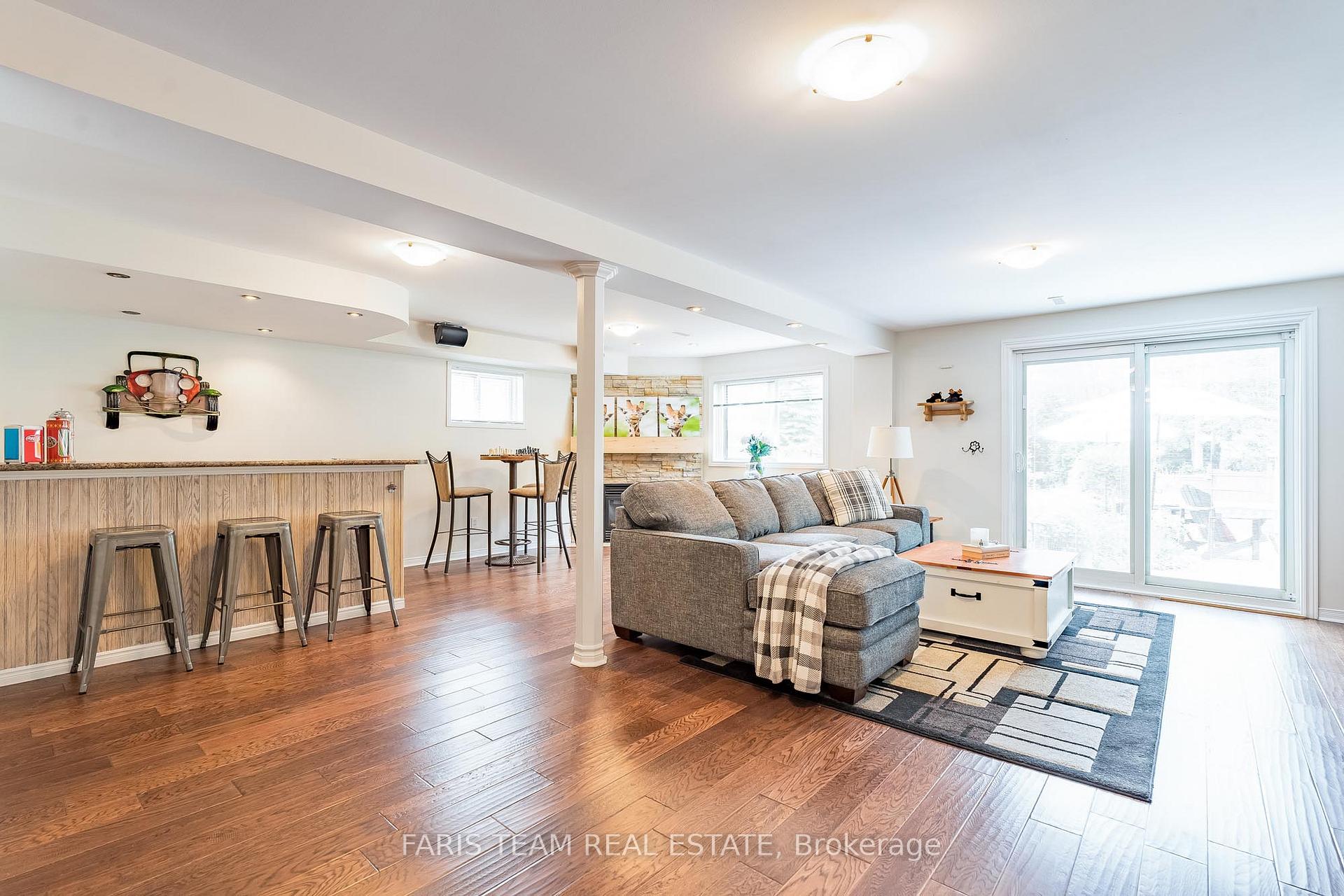 Photo 18 of 302 Cox Mill Road, Barrie, Bayshore — HOMEH