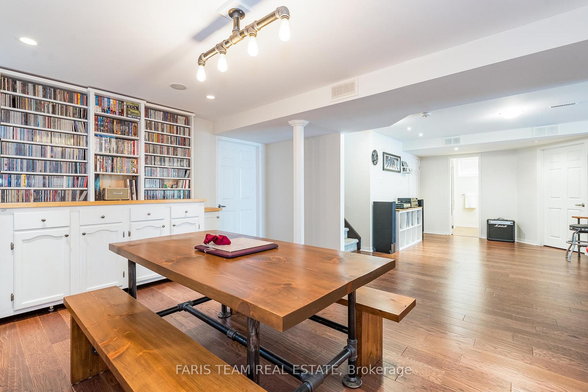 Photo 20 of 302 Cox Mill Road, Barrie, Bayshore — HOMEH