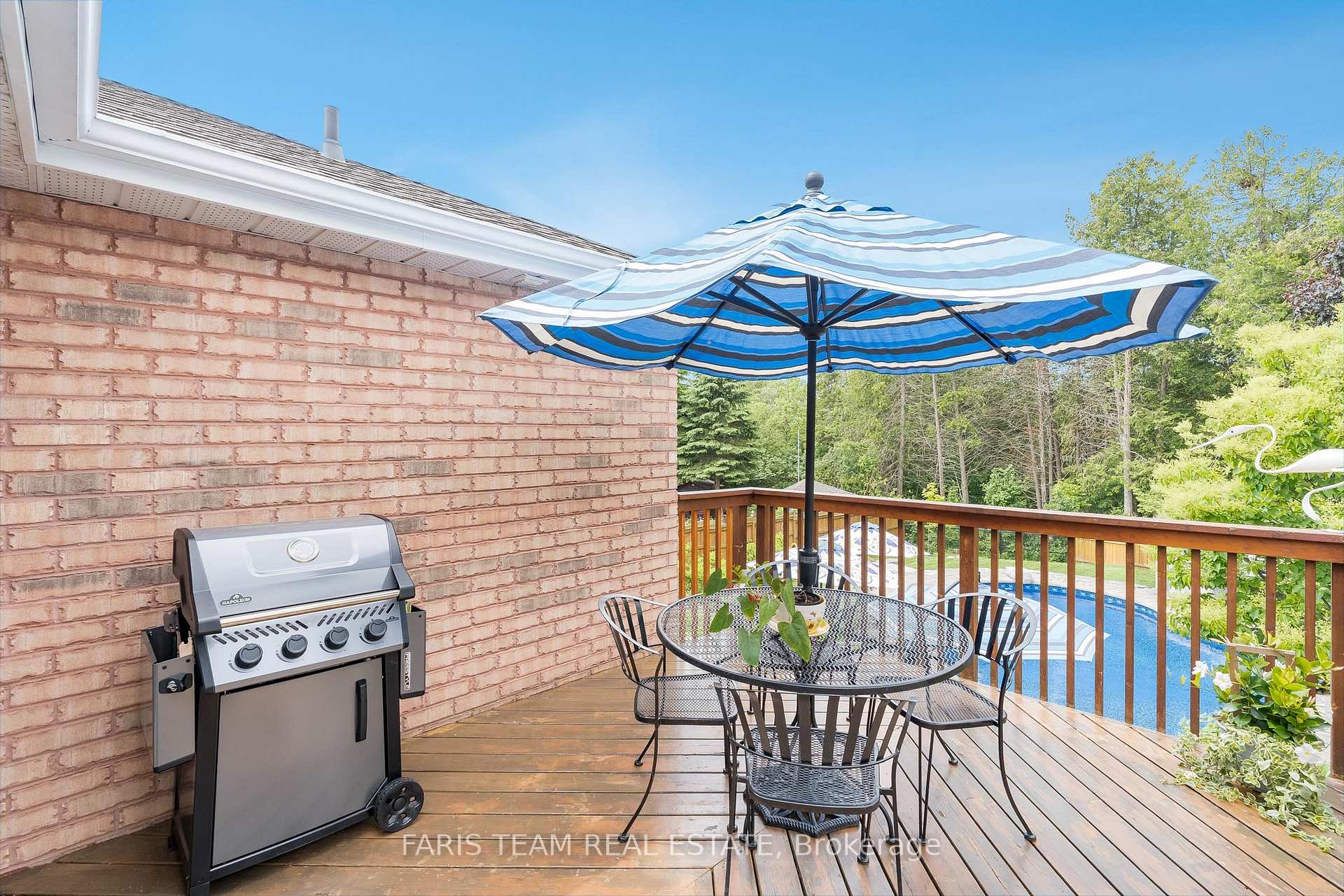 Photo 23 of 302 Cox Mill Road, Barrie, Bayshore — HOMEH