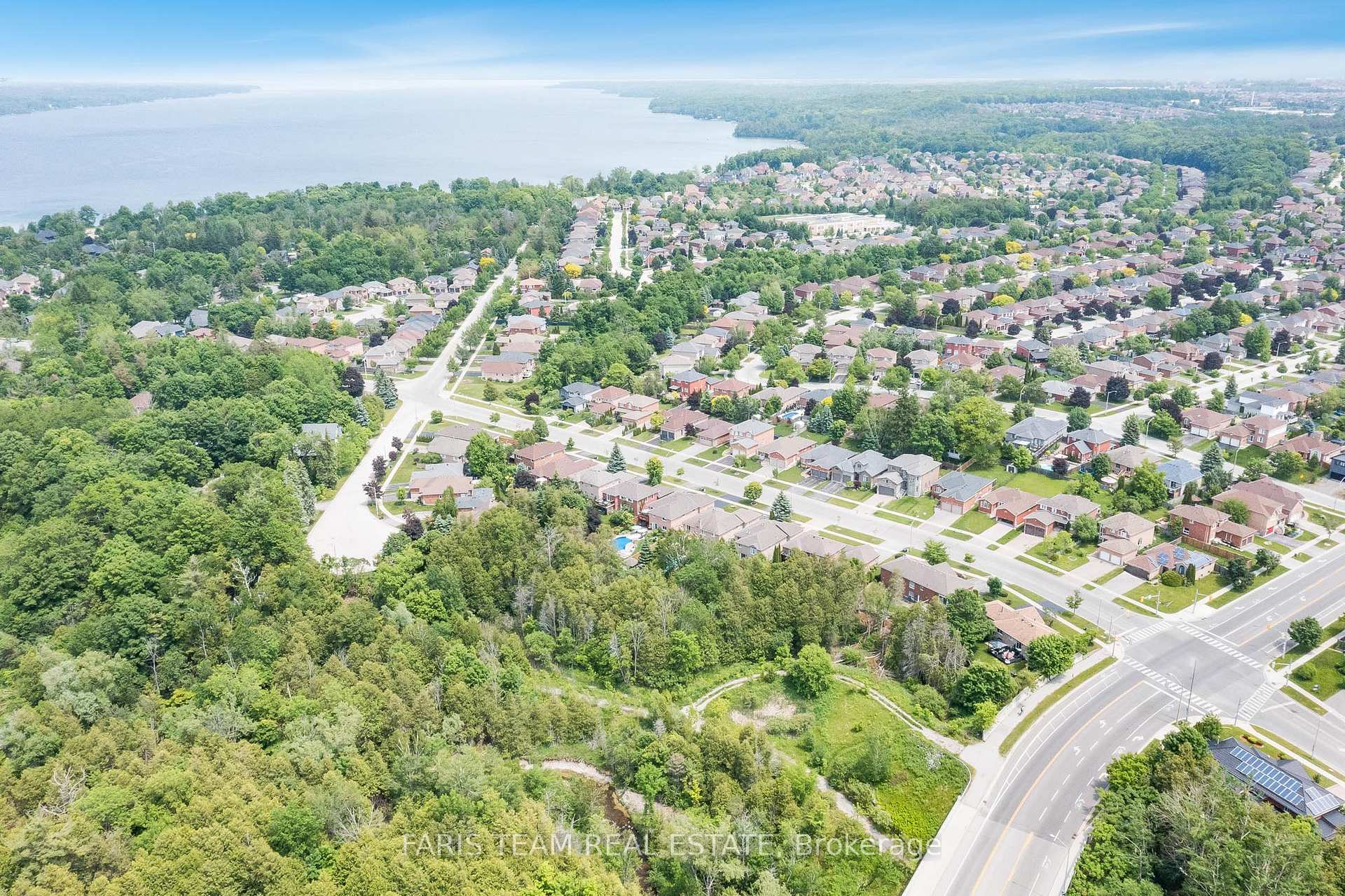 Photo 32 of 302 Cox Mill Road, Barrie, Bayshore — HOMEH