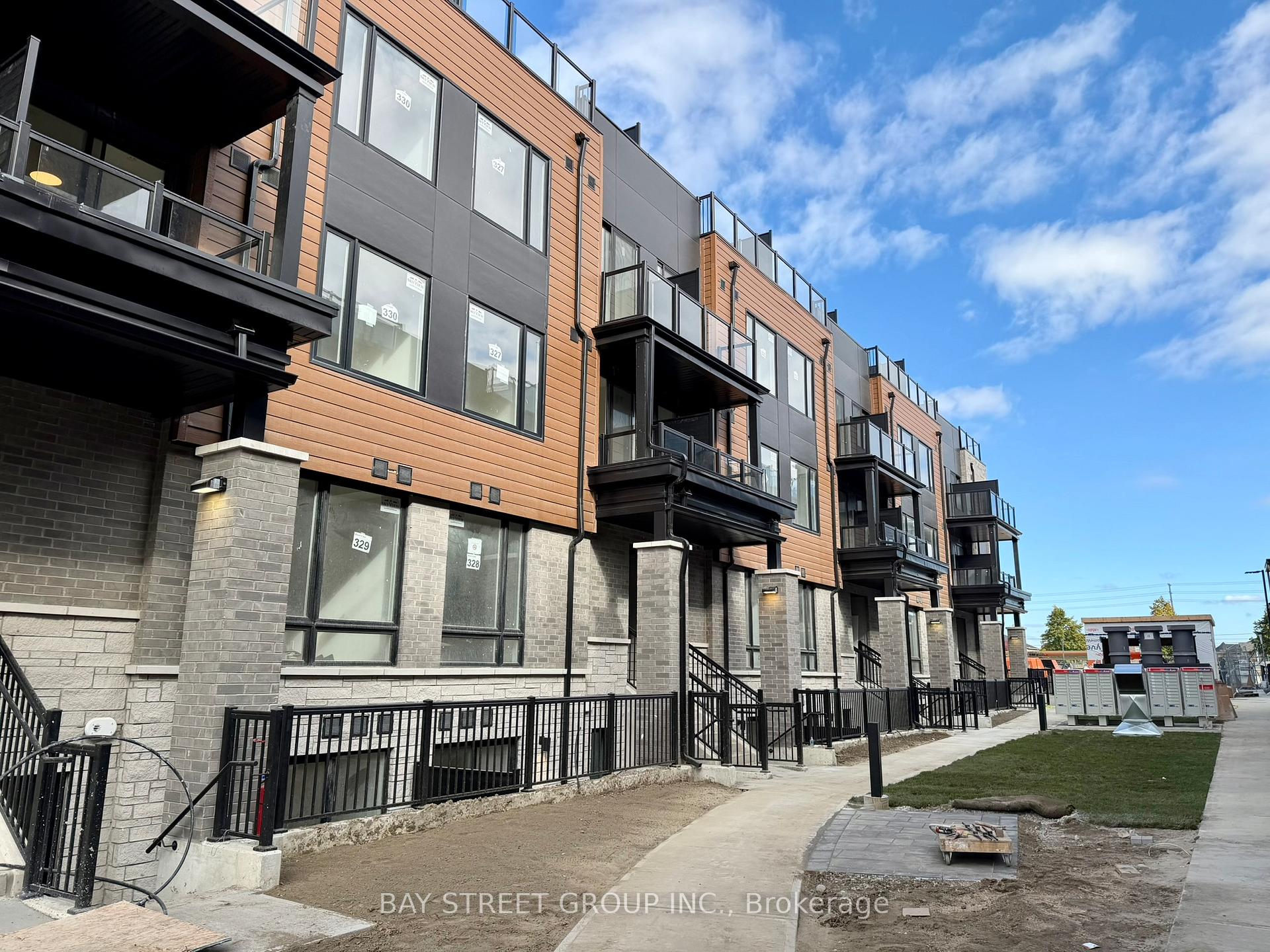 Photo 1 of Unit 20, 113 Marydale Avenue, Markham, Middlefield — HOMEH
