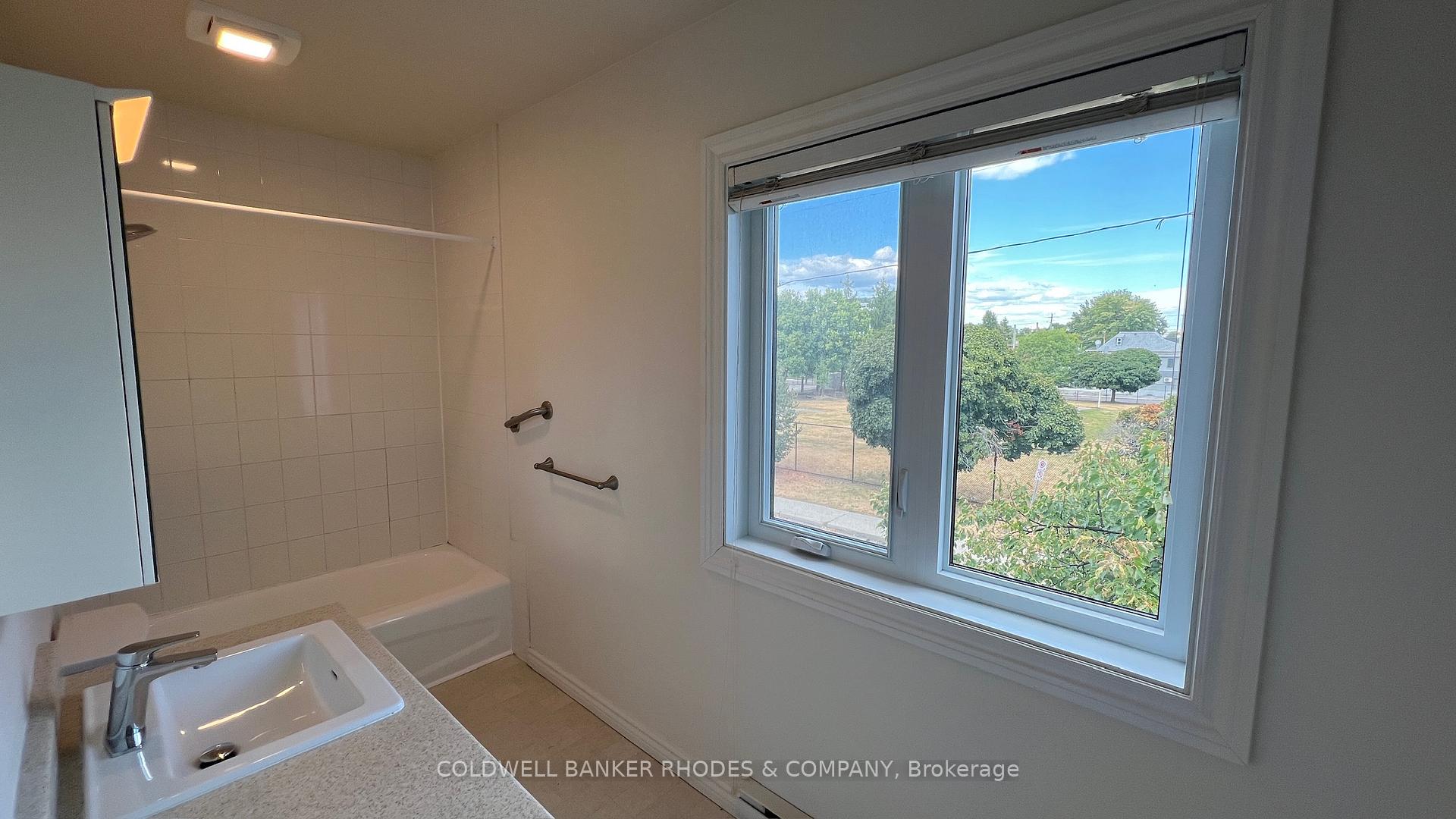 Photo 7 of Unit 3, 737 Gladstone Avenue, Ottawa, West Centre Town — HOMEH