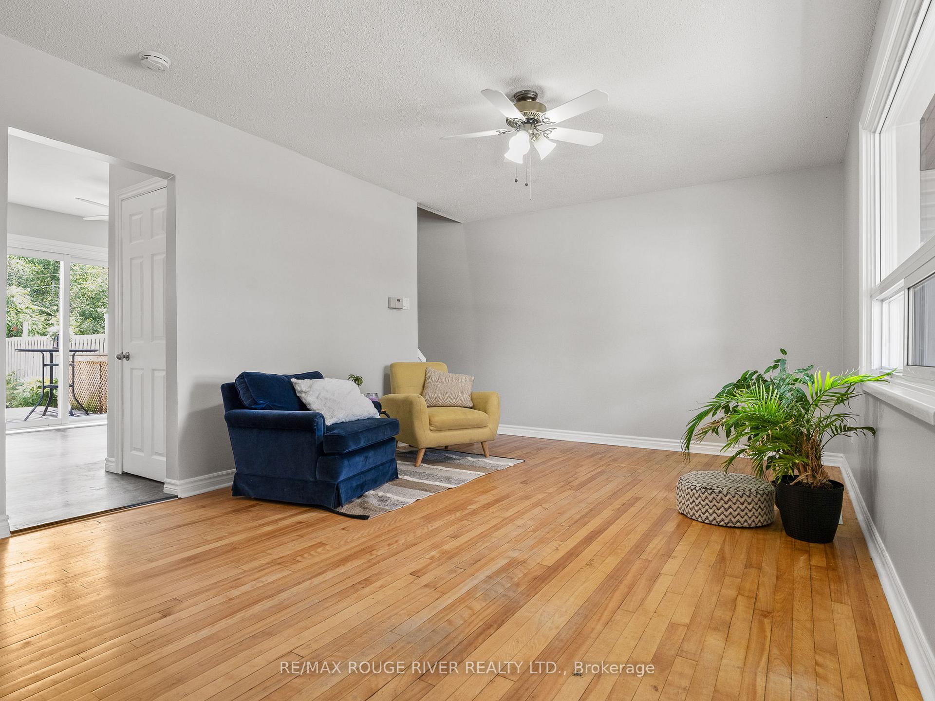 Photo 3 of 412 Alexandria Drive, Cobourg — HOMEH