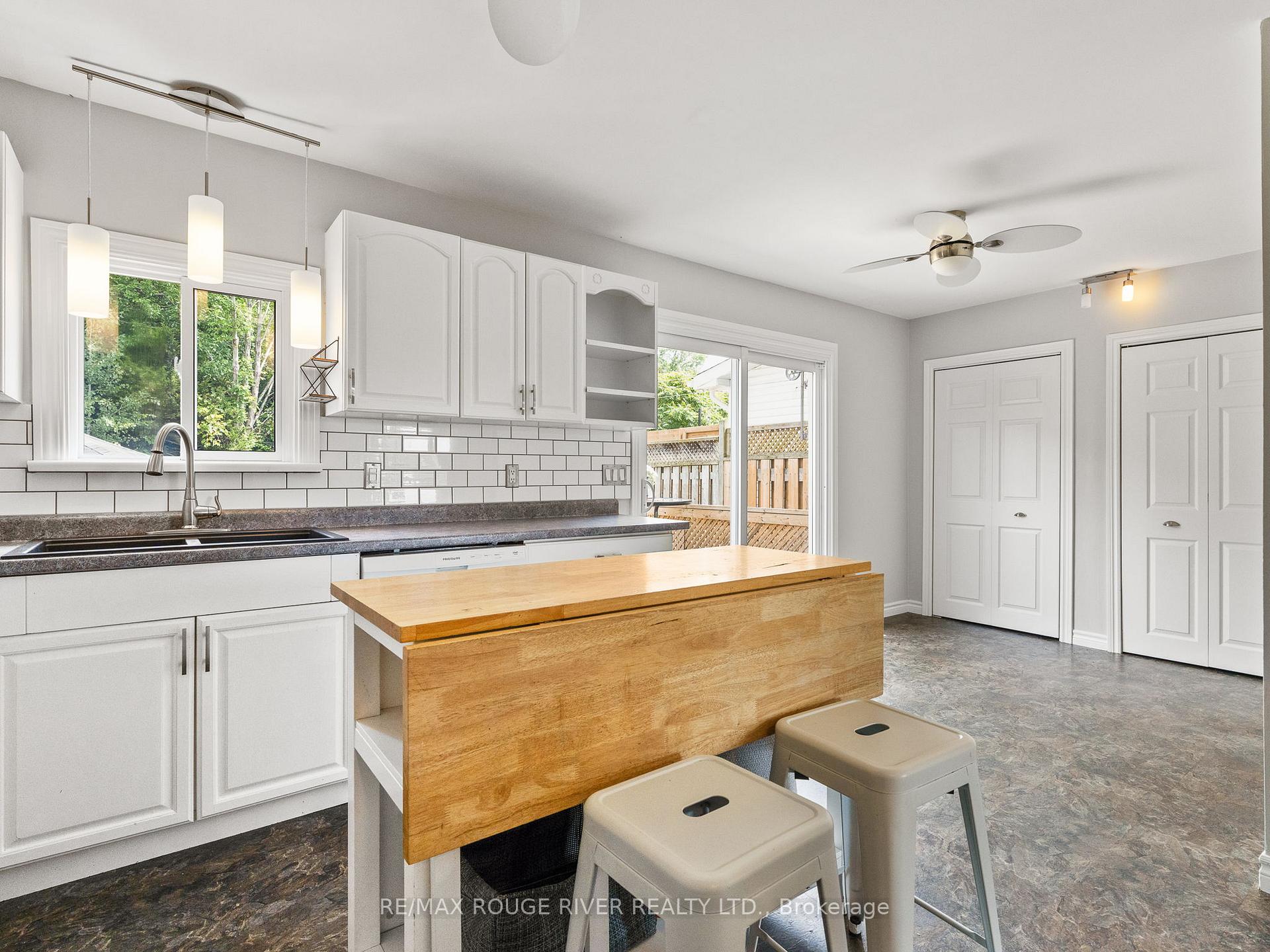 Photo 8 of 412 Alexandria Drive, Cobourg — HOMEH