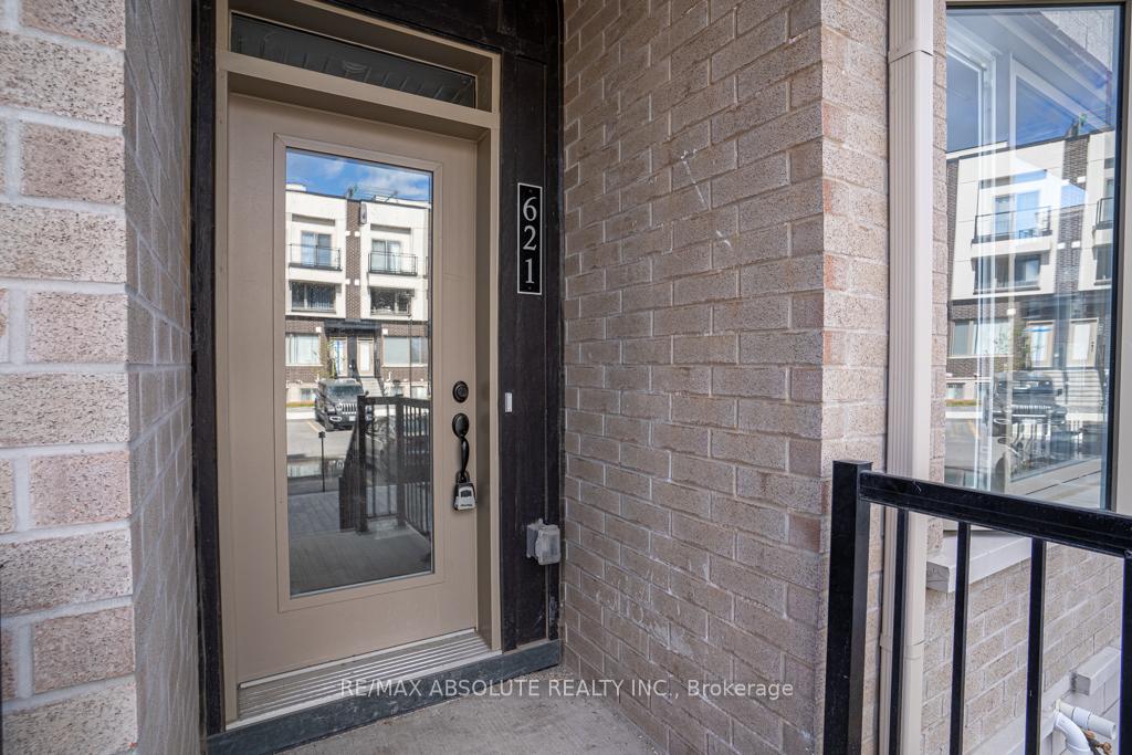 Photo 2 of 621 Makwa Private, Ottawa, CFB Rockcliffe and Area — HOMEH