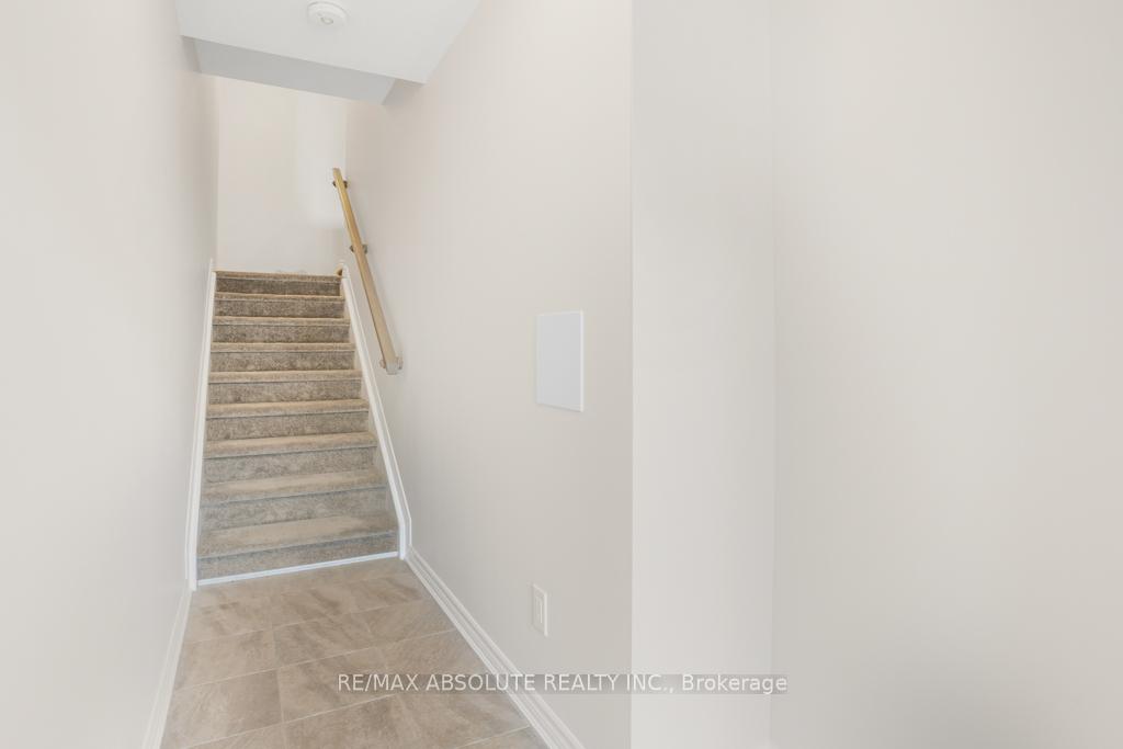 Photo 4 of 621 Makwa Private, Ottawa, CFB Rockcliffe and Area — HOMEH