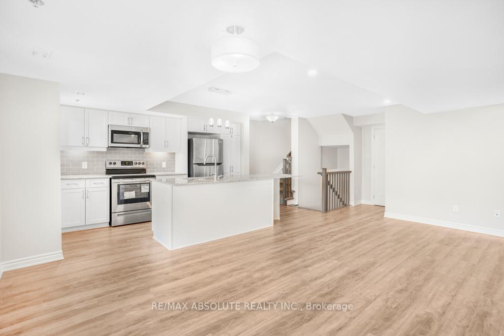 Photo 7 of 621 Makwa Private, Ottawa, CFB Rockcliffe and Area — HOMEH